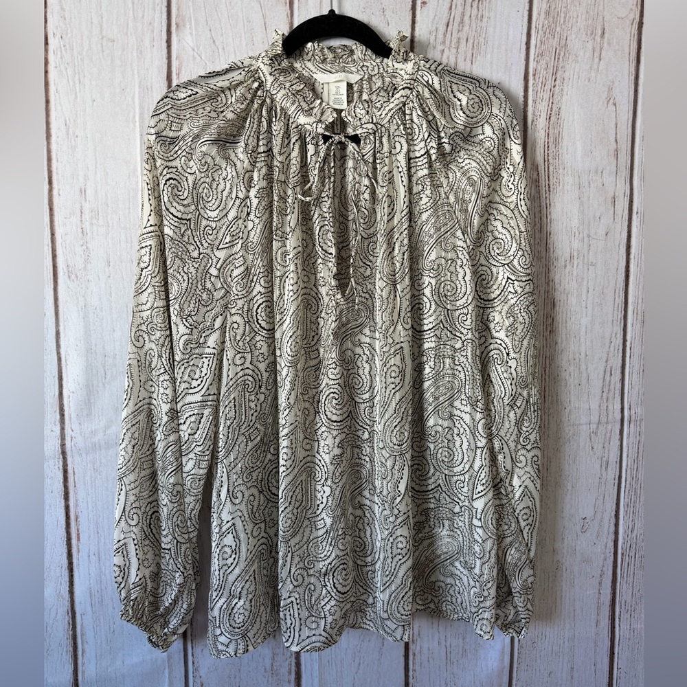 H&M Frill-trimmed Paisley Print Crêpe Blouse with Tie-neck Large